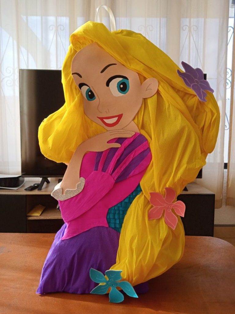 Piñana para cumpleaños de princesa rapunzel